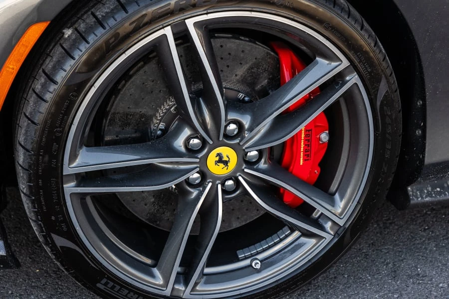 2024 Ferrari Roma - Image 16 of 31