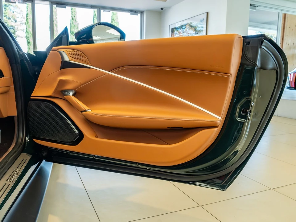 2024 Ferrari Roma - Image 25 of 30
