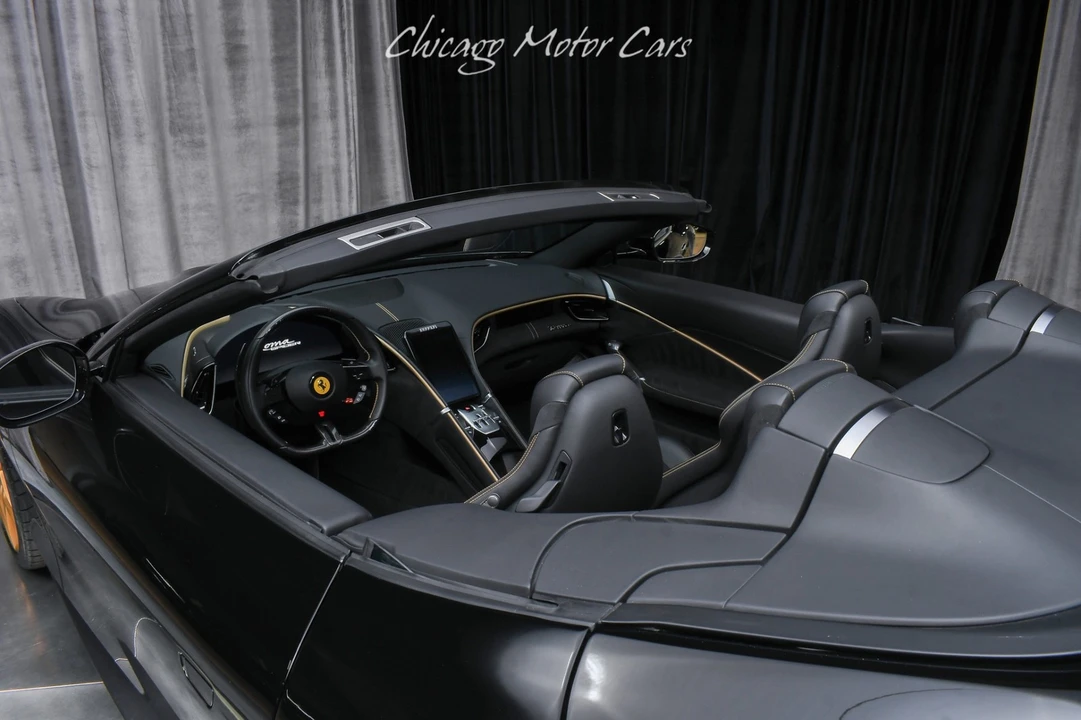 2024 Ferrari Roma Spider - Image 25 of 31