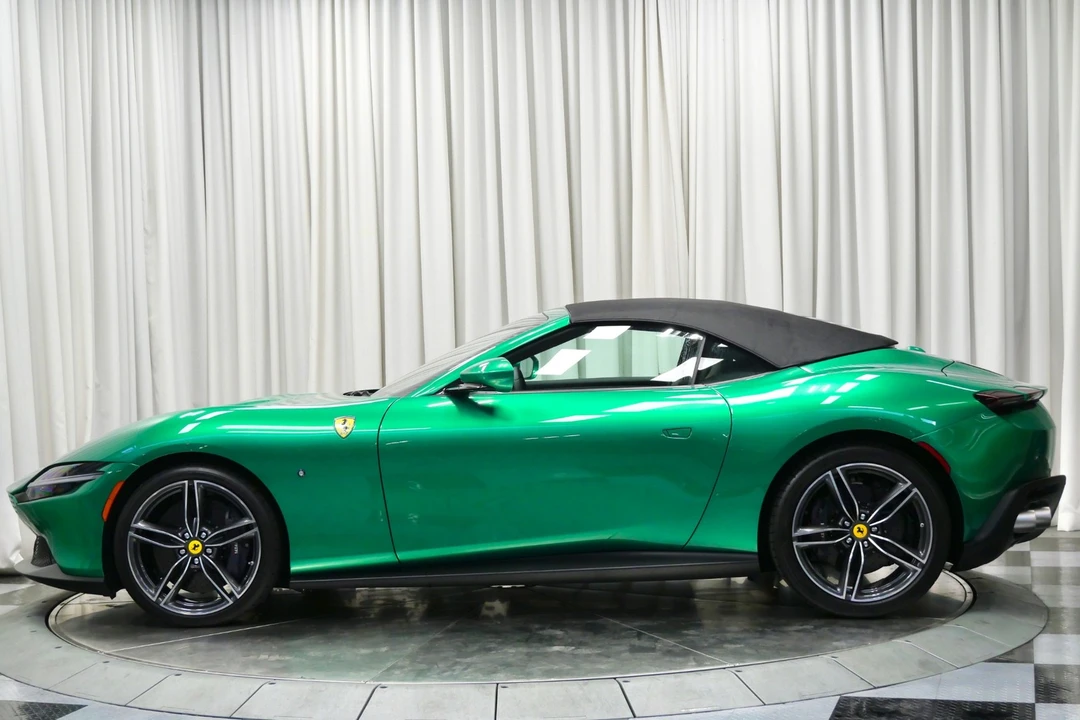 2024 Ferrari Roma Spider - Image 5 of 12