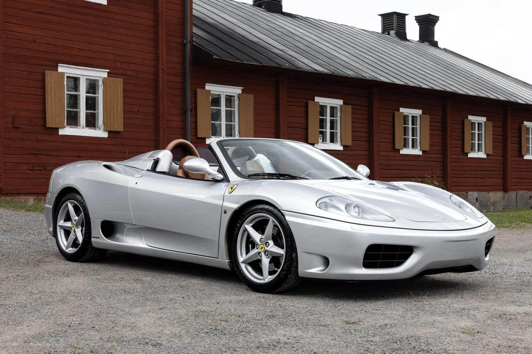 2024 Ferrari Roma Spider - Image 10 of 16