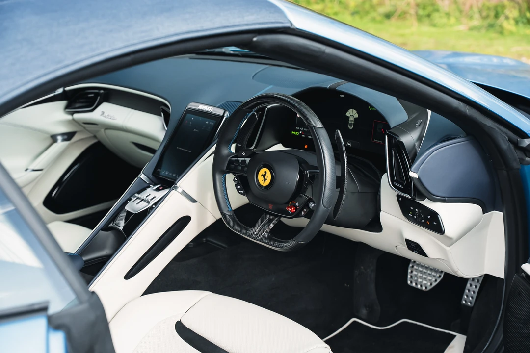 2024 Ferrari Roma Spider - Image 4 of 16