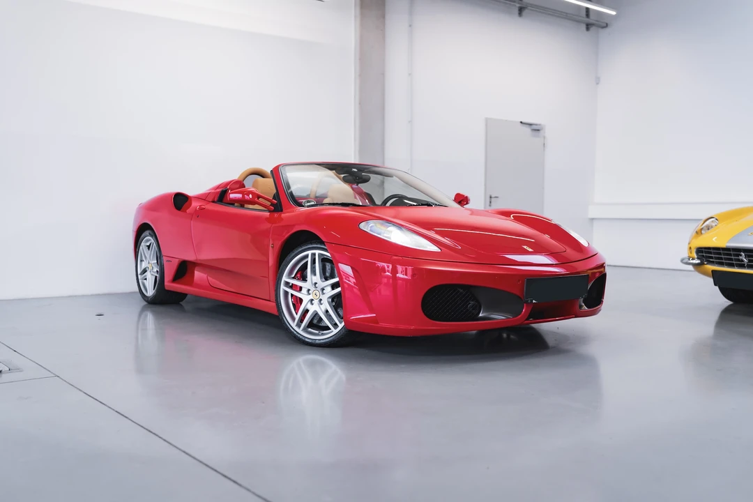 2024 Ferrari Roma Spider - Image 16 of 16