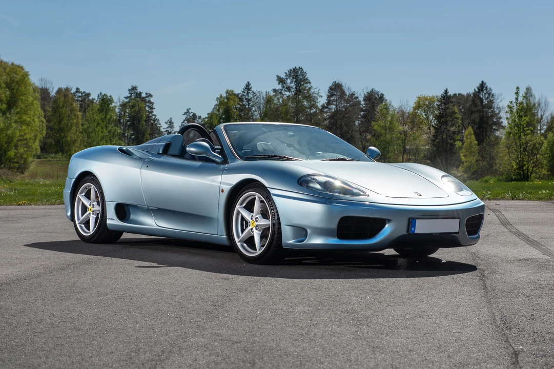 2024 Ferrari Roma Spider - Image 11 of 16