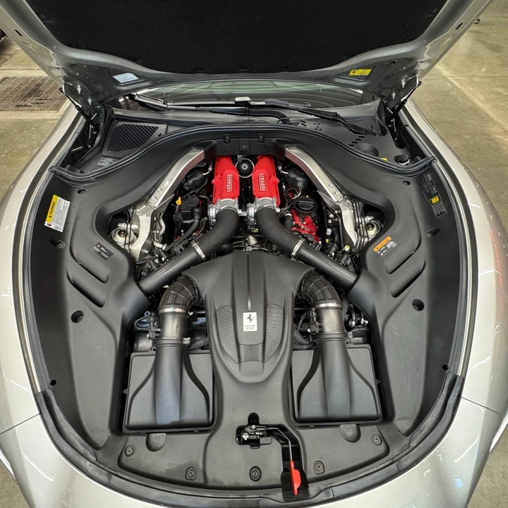 2024 Ferrari Roma Spider - Image 25 of 27