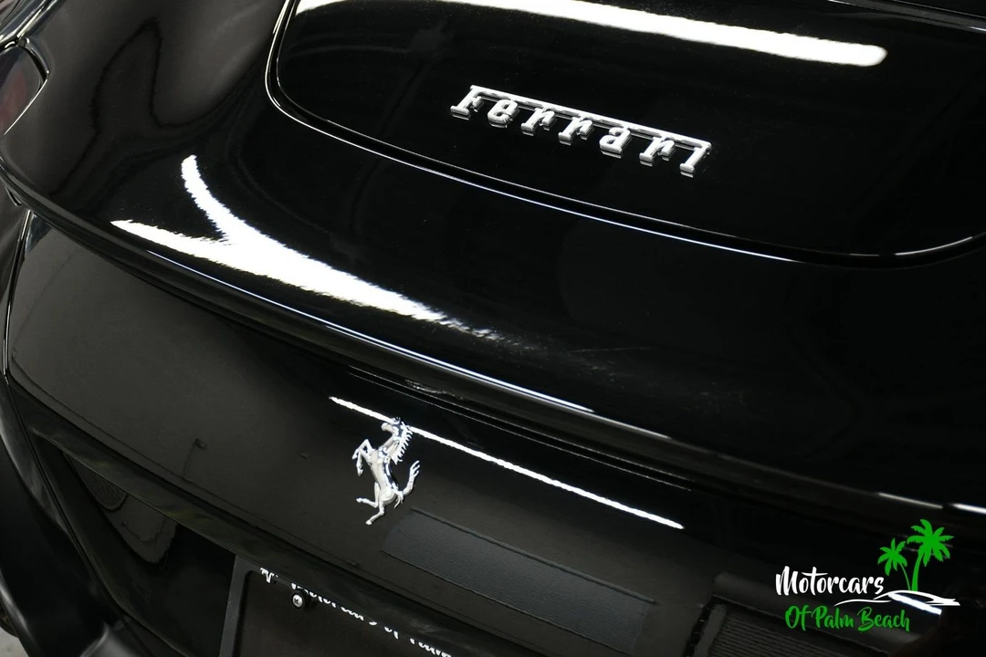 2024 Ferrari Roma Spider - Image 18 of 31