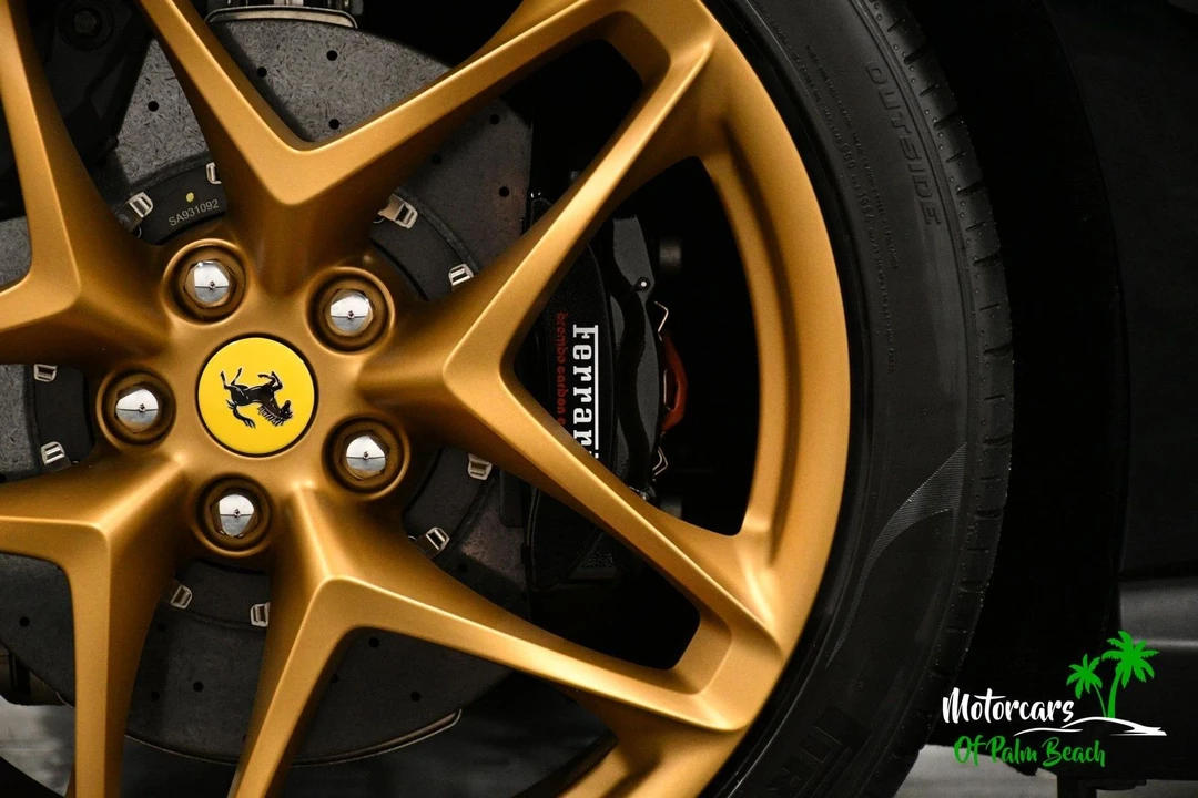 2024 Ferrari Roma Spider - Image 28 of 31