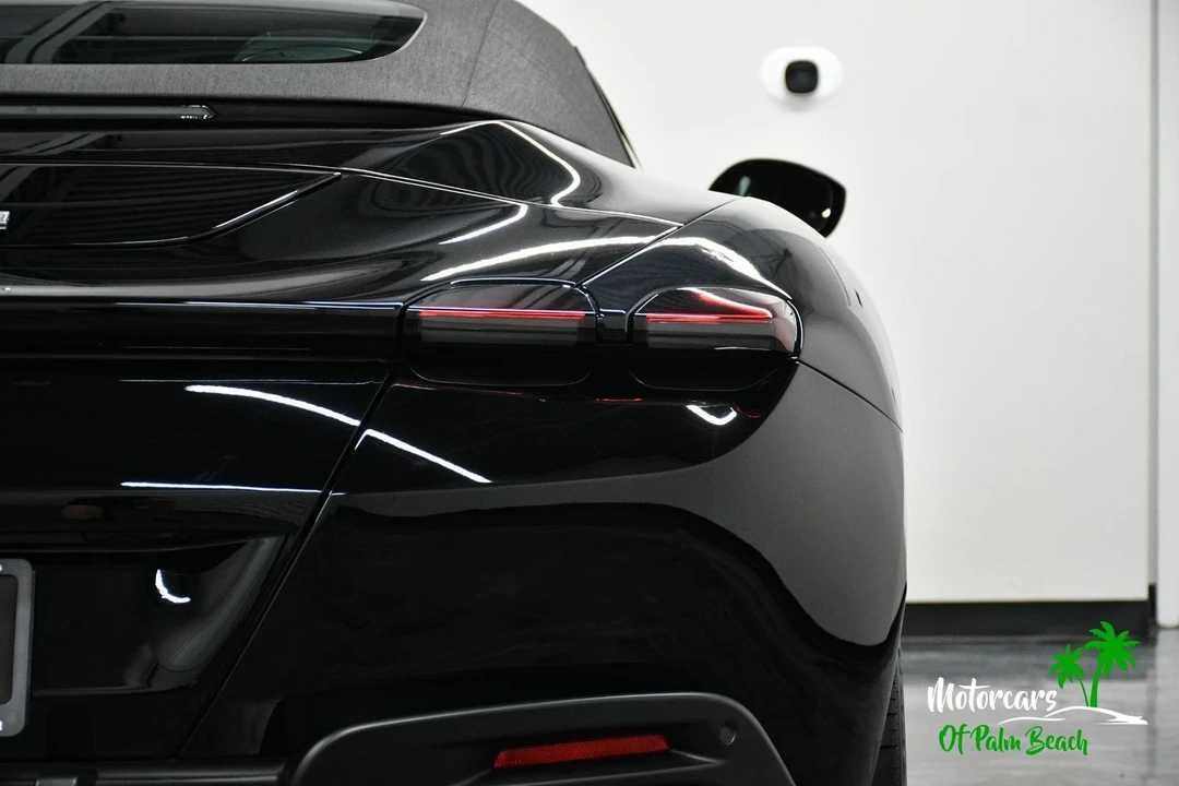 2024 Ferrari Roma Spider - Image 16 of 31