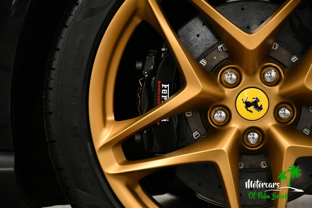 2024 Ferrari Roma Spider - Image 9 of 31