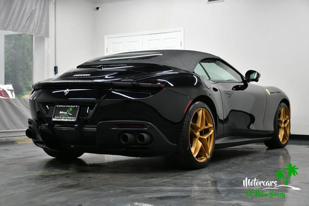 2024 Ferrari Roma Spider - Image 25 of 31