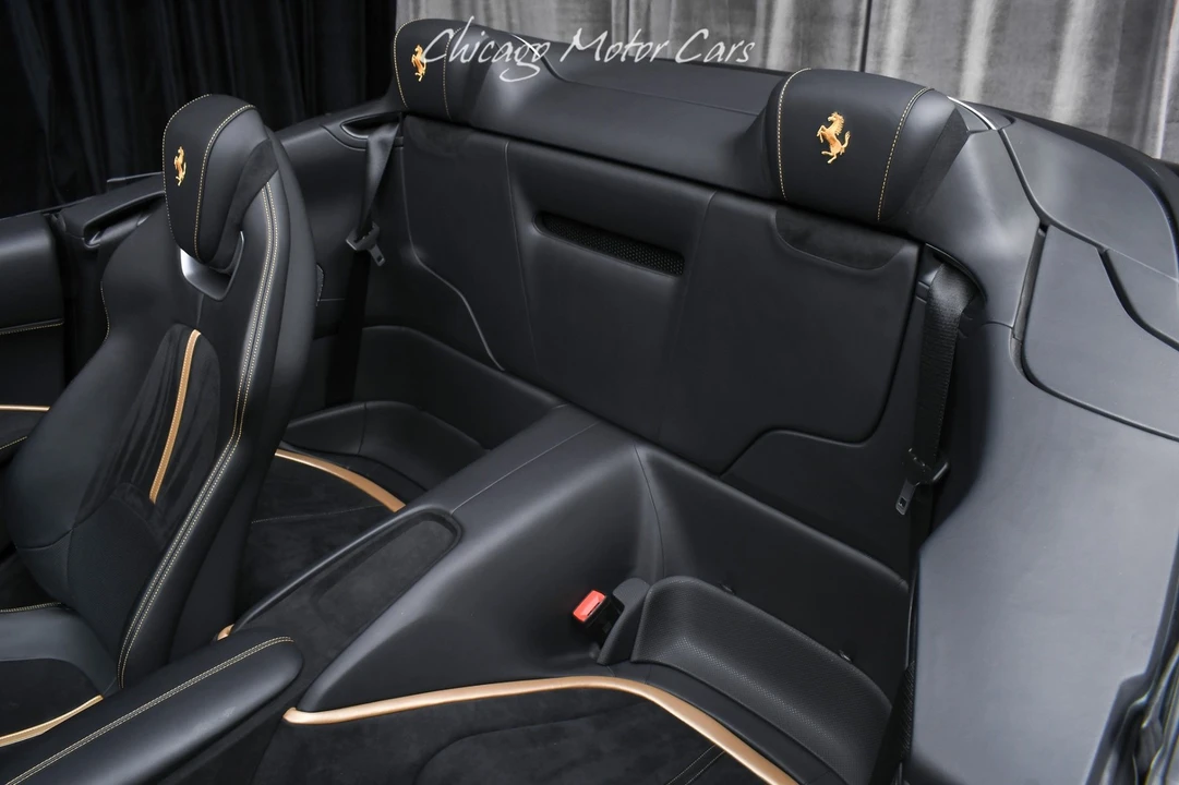 2024 Ferrari Roma Spider - Image 12 of 31