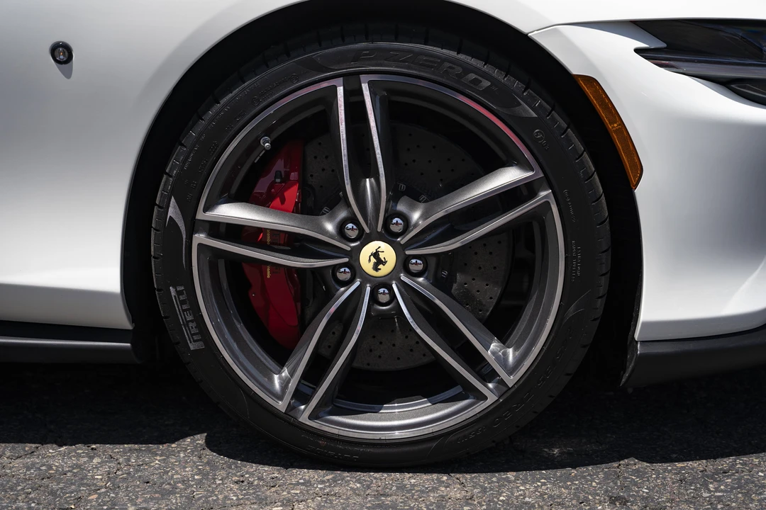 2024 Ferrari Roma Spider - Image 15 of 31