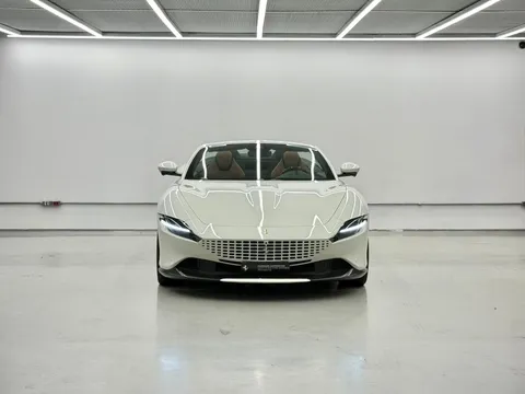 2024 Ferrari Roma Spider