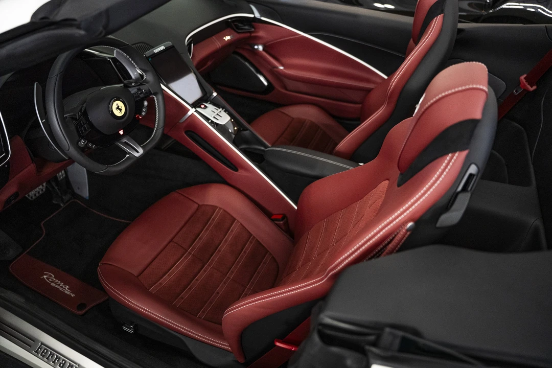 2024 Ferrari Roma Spider - Image 30 of 31