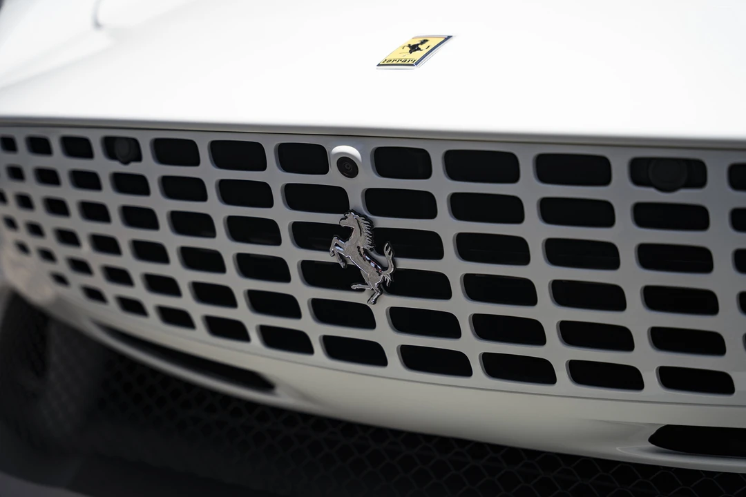 2024 Ferrari Roma Spider - Image 18 of 31