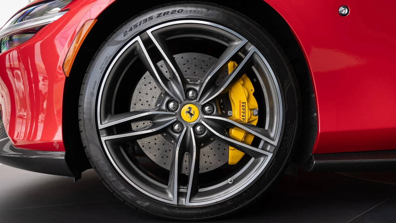 2024 Ferrari Roma Spider - Image 20 of 27