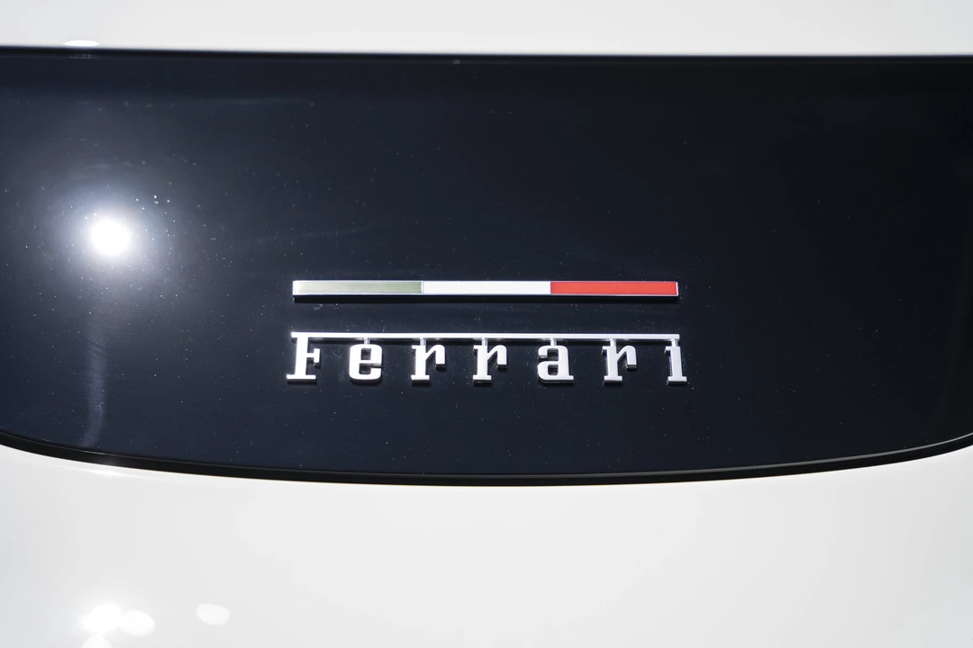 2024 Ferrari Roma Spider - Image 22 of 31