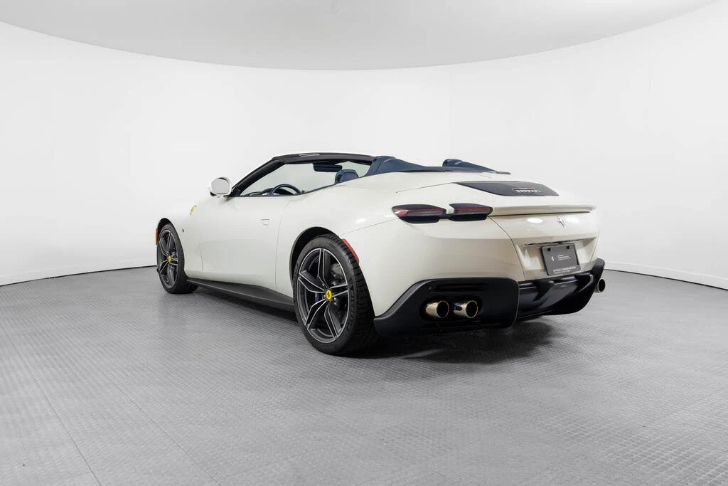 2024 Ferrari Roma Spider - Image 12 of 31