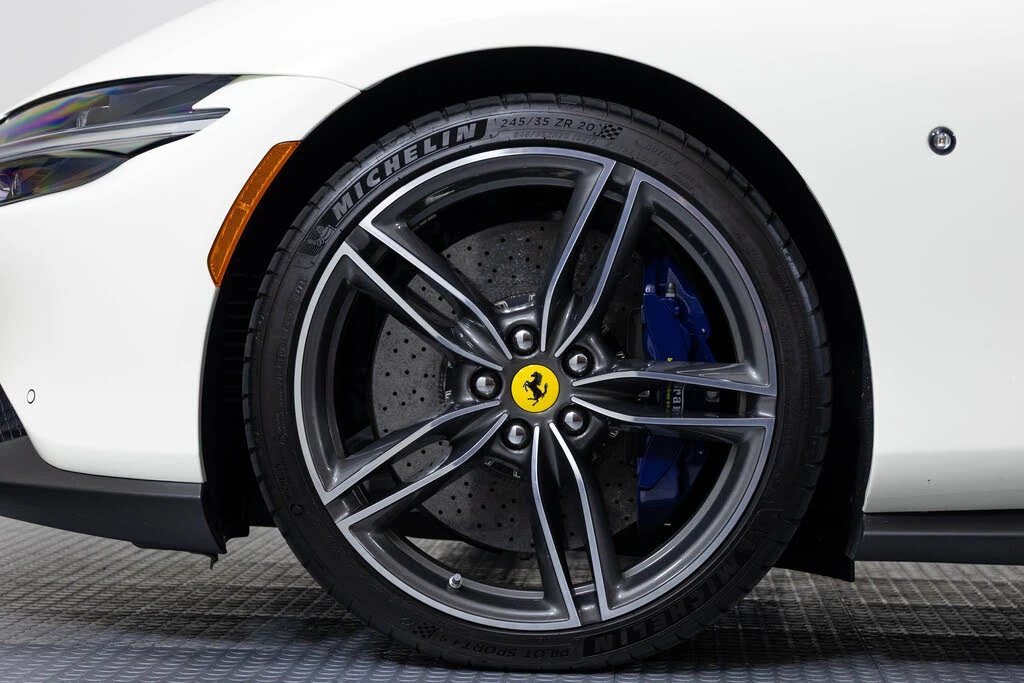 2024 Ferrari Roma Spider - Image 30 of 31
