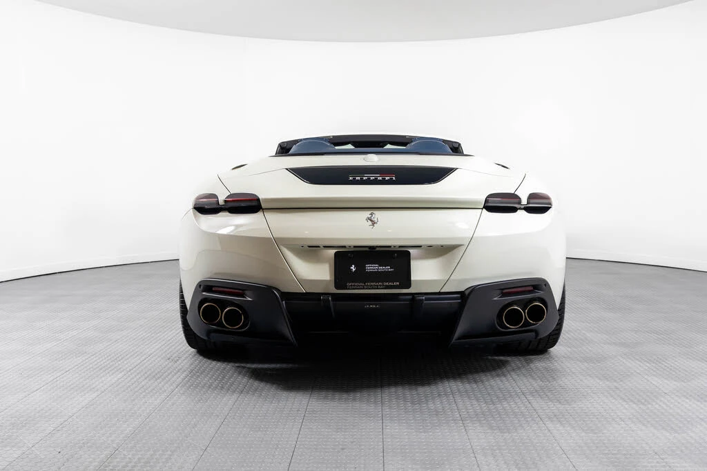 2024 Ferrari Roma Spider - Image 10 of 31