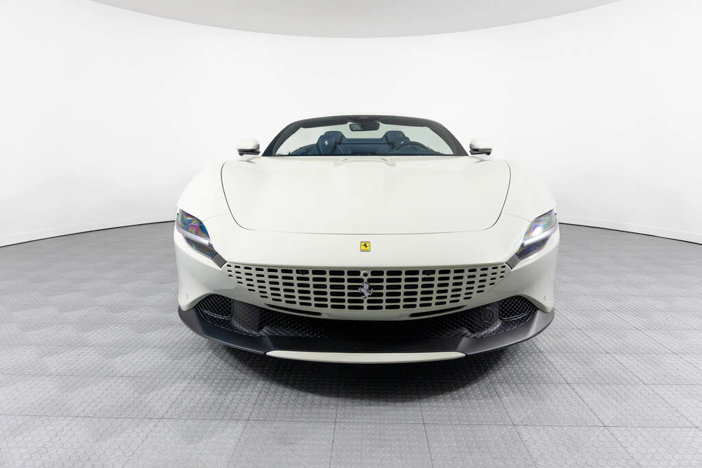 2024 Ferrari Roma Spider - Image 18 of 31