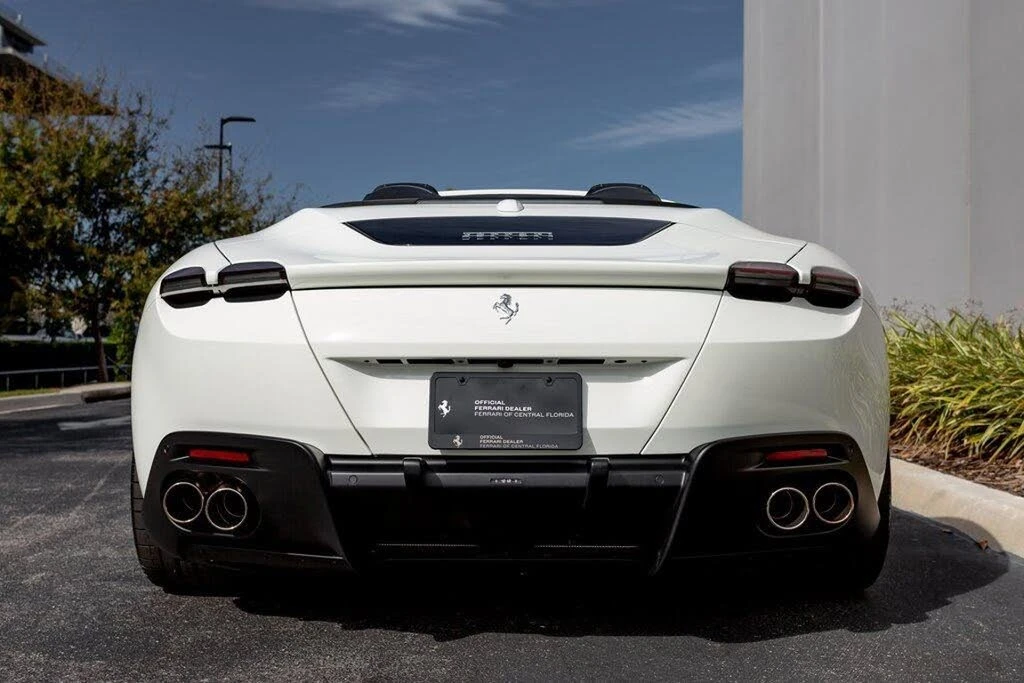 2024 Ferrari Roma Spider - Image 5 of 31