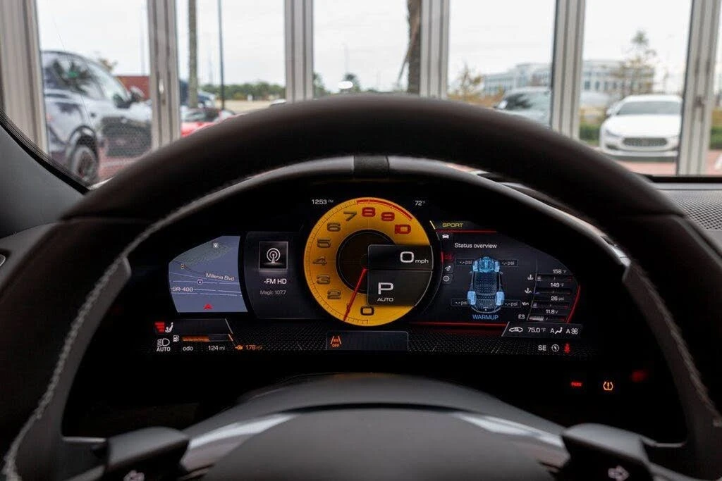 2024 Ferrari Roma Spider - Image 22 of 31