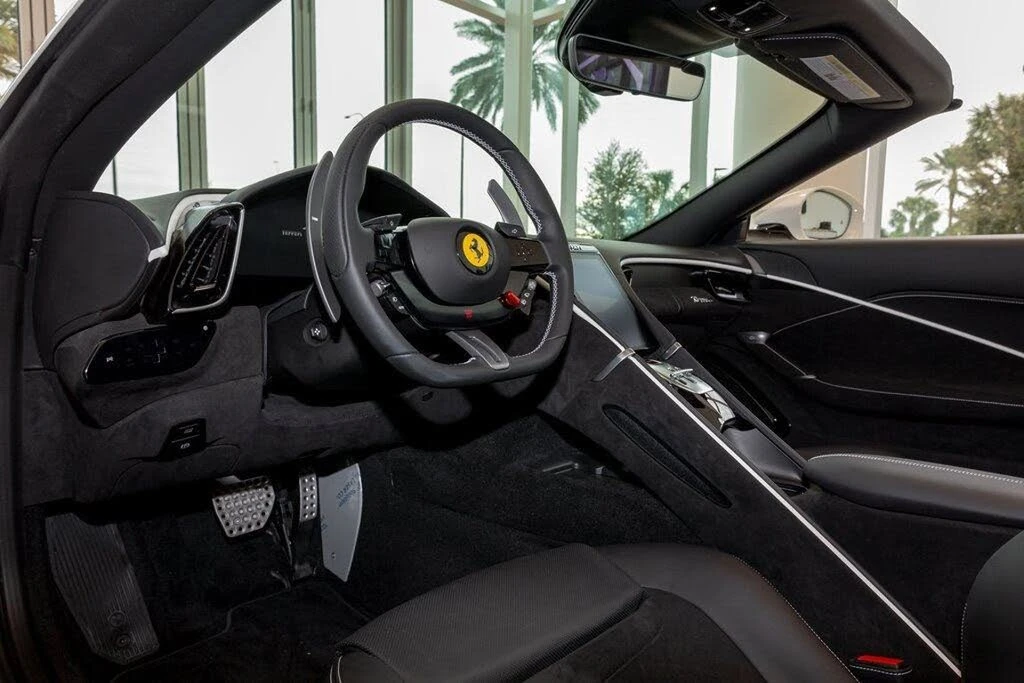 2024 Ferrari Roma Spider - Image 18 of 31
