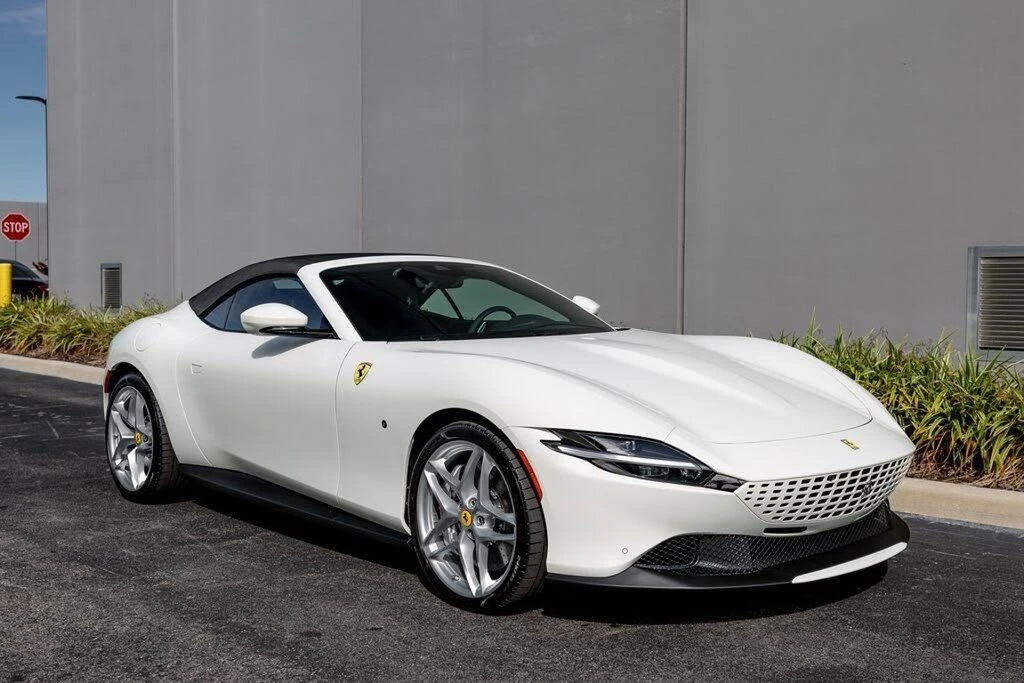2024 Ferrari Roma Spider - Image 8 of 31