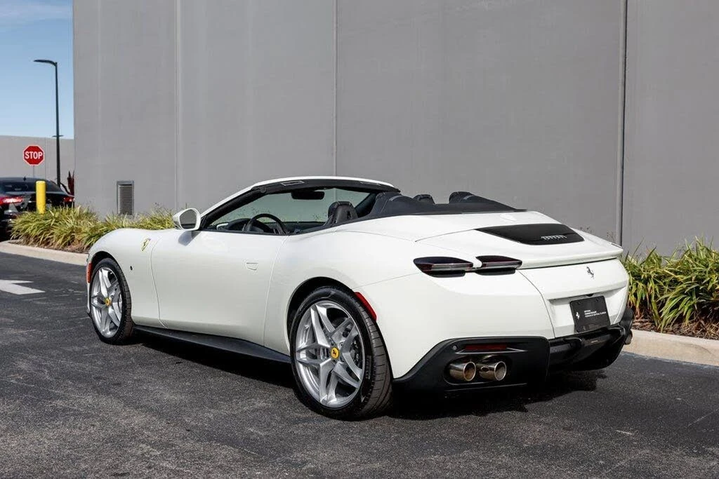2024 Ferrari Roma Spider - Image 3 of 31