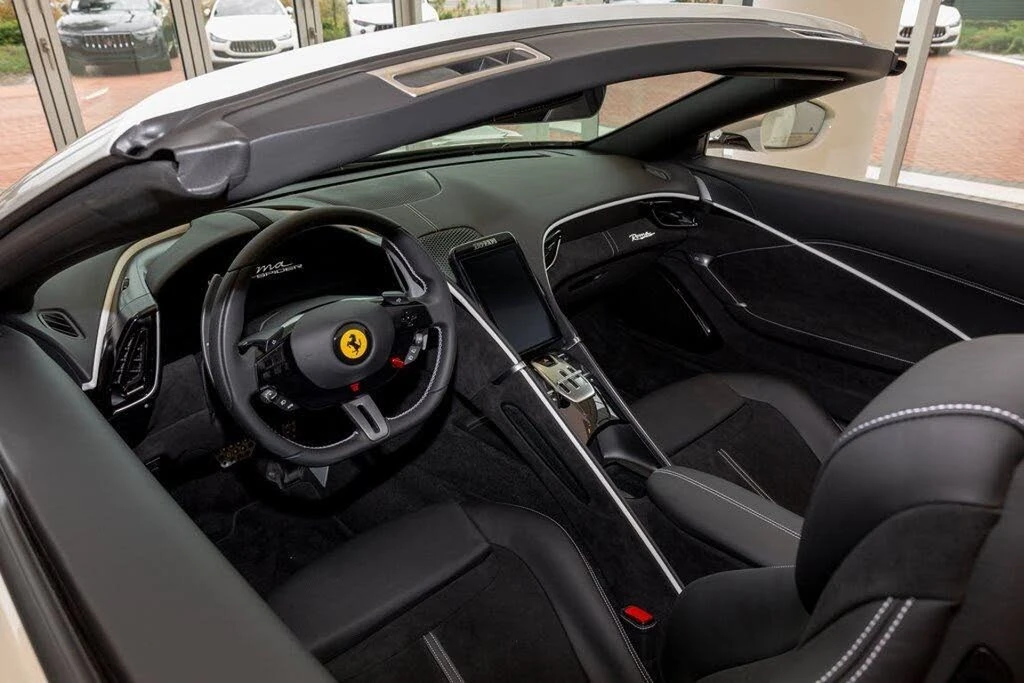 2024 Ferrari Roma Spider - Image 25 of 31