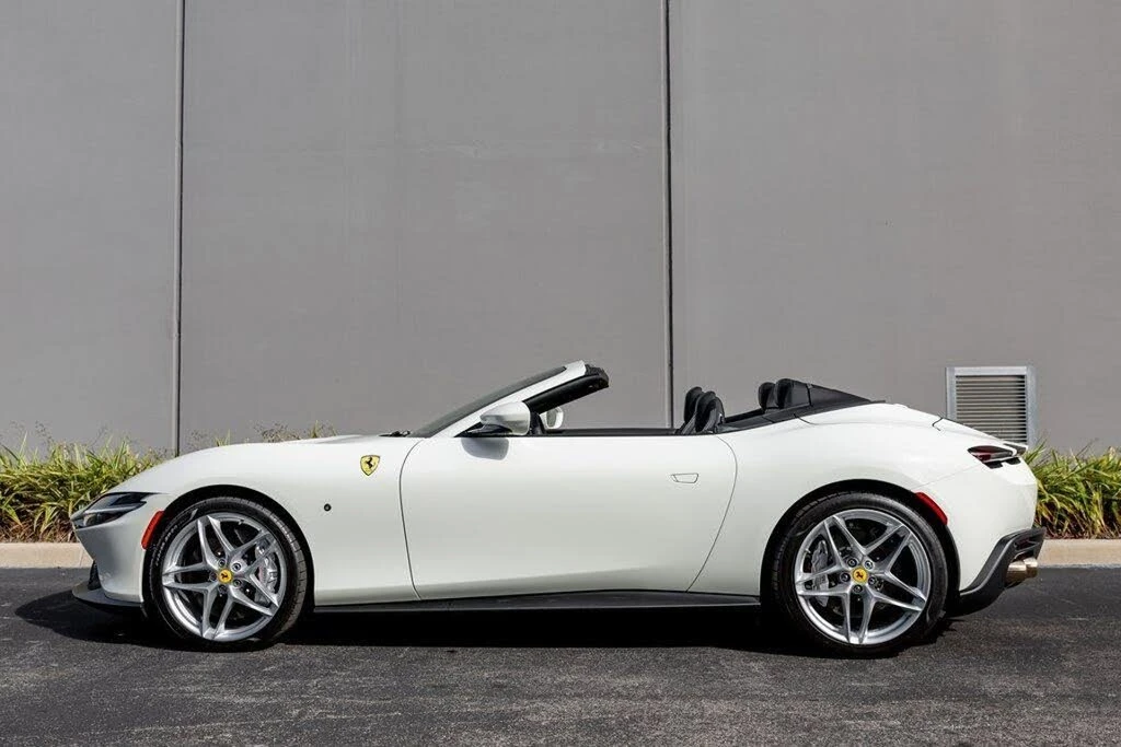 2024 Ferrari Roma Spider - Image 2 of 31