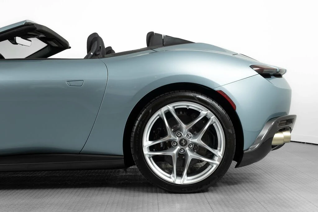 2024 Ferrari Roma Spider - Image 16 of 31
