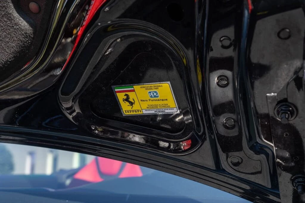 2024 Ferrari Roma Spider - Image 26 of 31