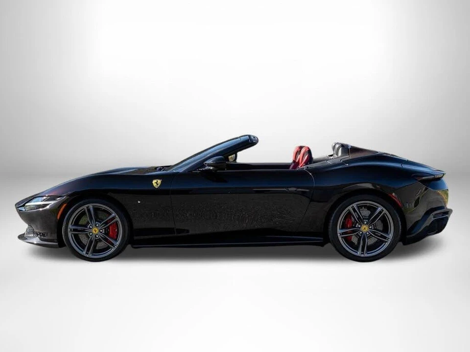 2024 Ferrari Roma Spider - Image 5 of 31