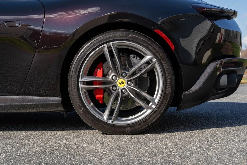 2024 Ferrari Roma Spider - Image 13 of 31