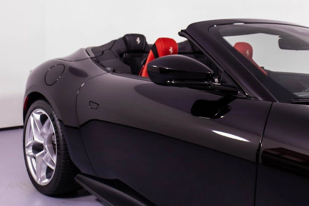 2024 Ferrari Roma Spider - Image 14 of 31