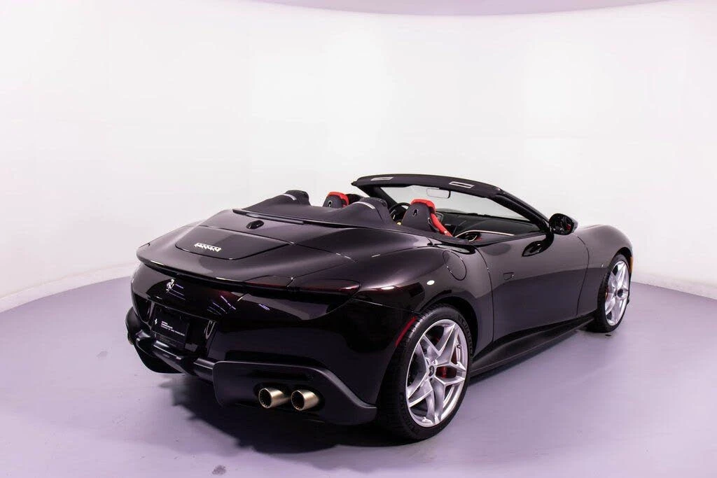 2024 Ferrari Roma Spider - Image 2 of 31