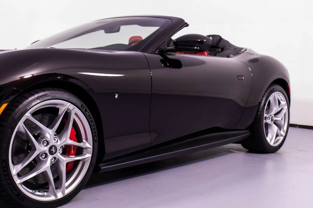 2024 Ferrari Roma Spider - Image 31 of 31