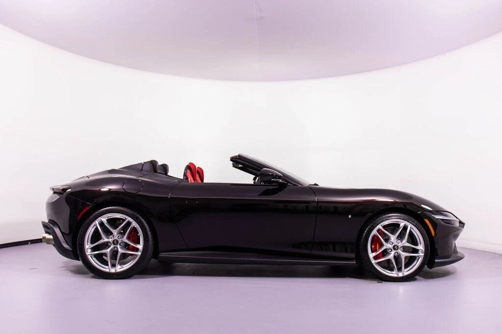 2024 Ferrari Roma Spider - Image 3 of 31