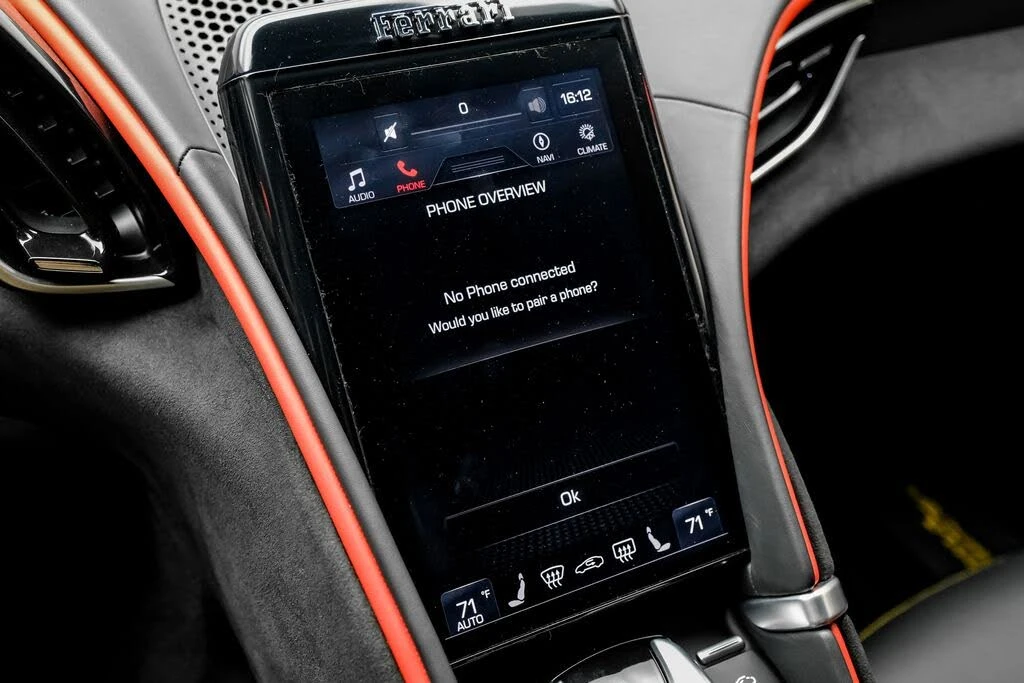 2024 Ferrari Roma Spider - Image 30 of 31
