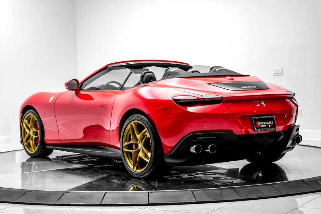 2024 Ferrari Roma Spider - Image 15 of 31