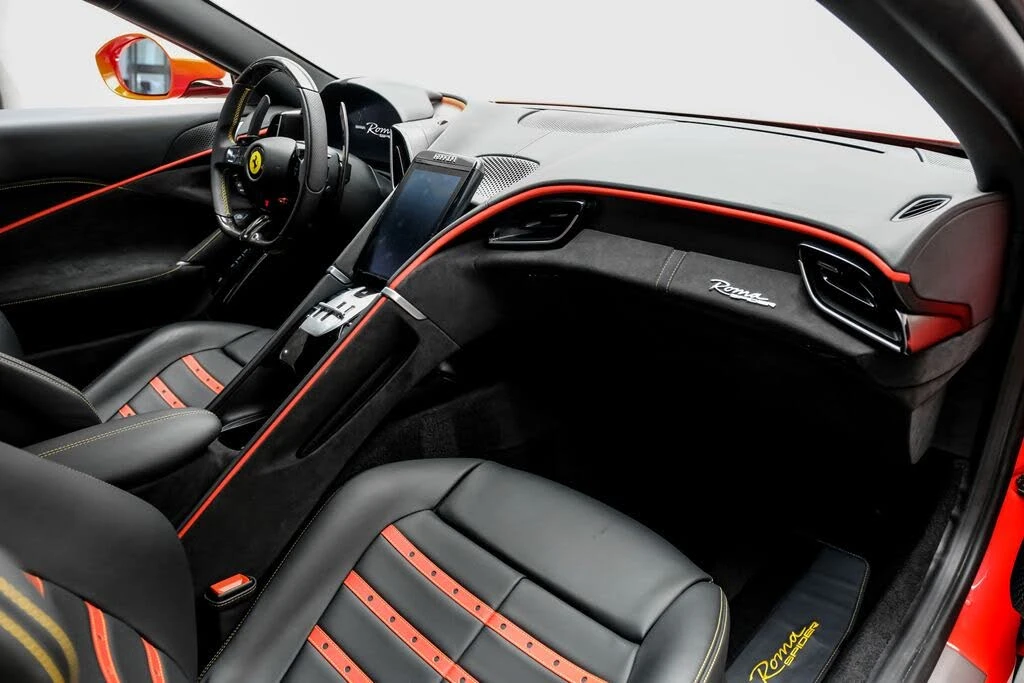 2024 Ferrari Roma Spider - Image 17 of 31