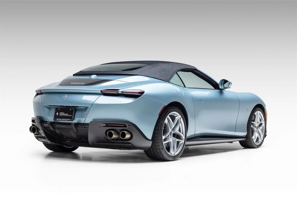 2024 Ferrari Roma Spider - Image 12 of 31
