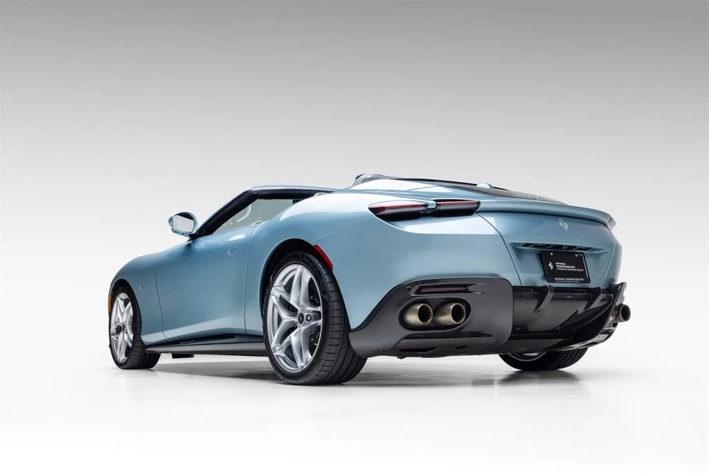 2024 Ferrari Roma Spider - Image 9 of 31
