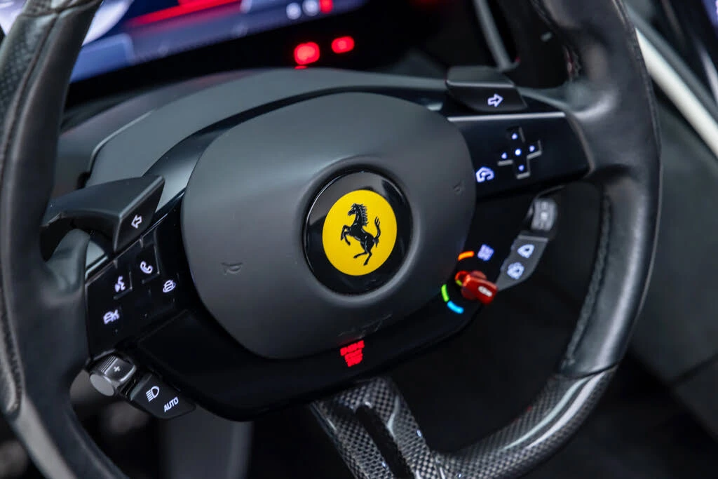 2024 Ferrari Roma Spider - Image 19 of 31