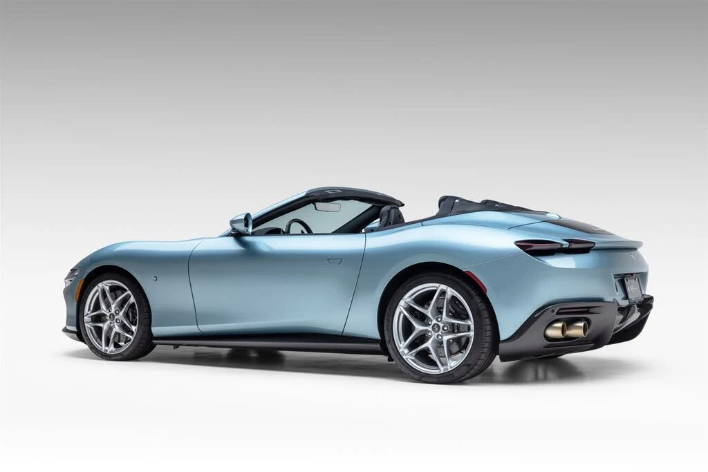 2024 Ferrari Roma Spider - Image 8 of 31