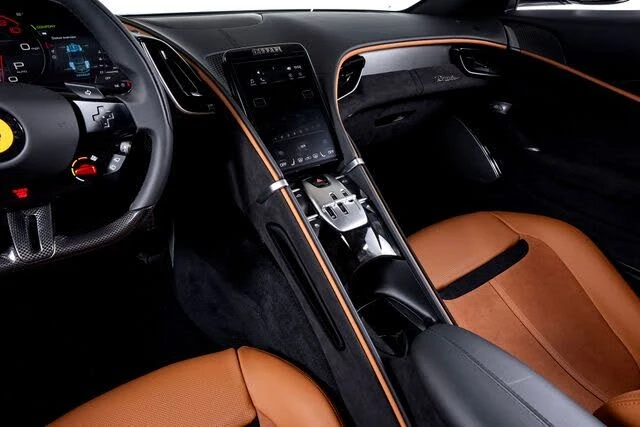2024 Ferrari Roma Spider - Image 29 of 31