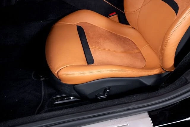 2024 Ferrari Roma Spider - Image 22 of 31