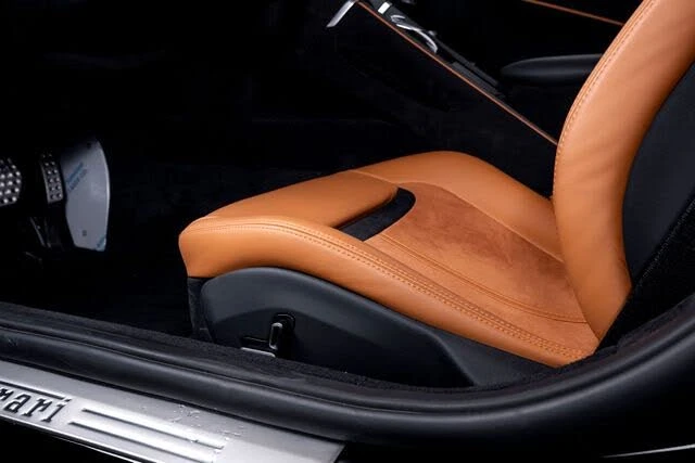 2024 Ferrari Roma Spider - Image 24 of 31